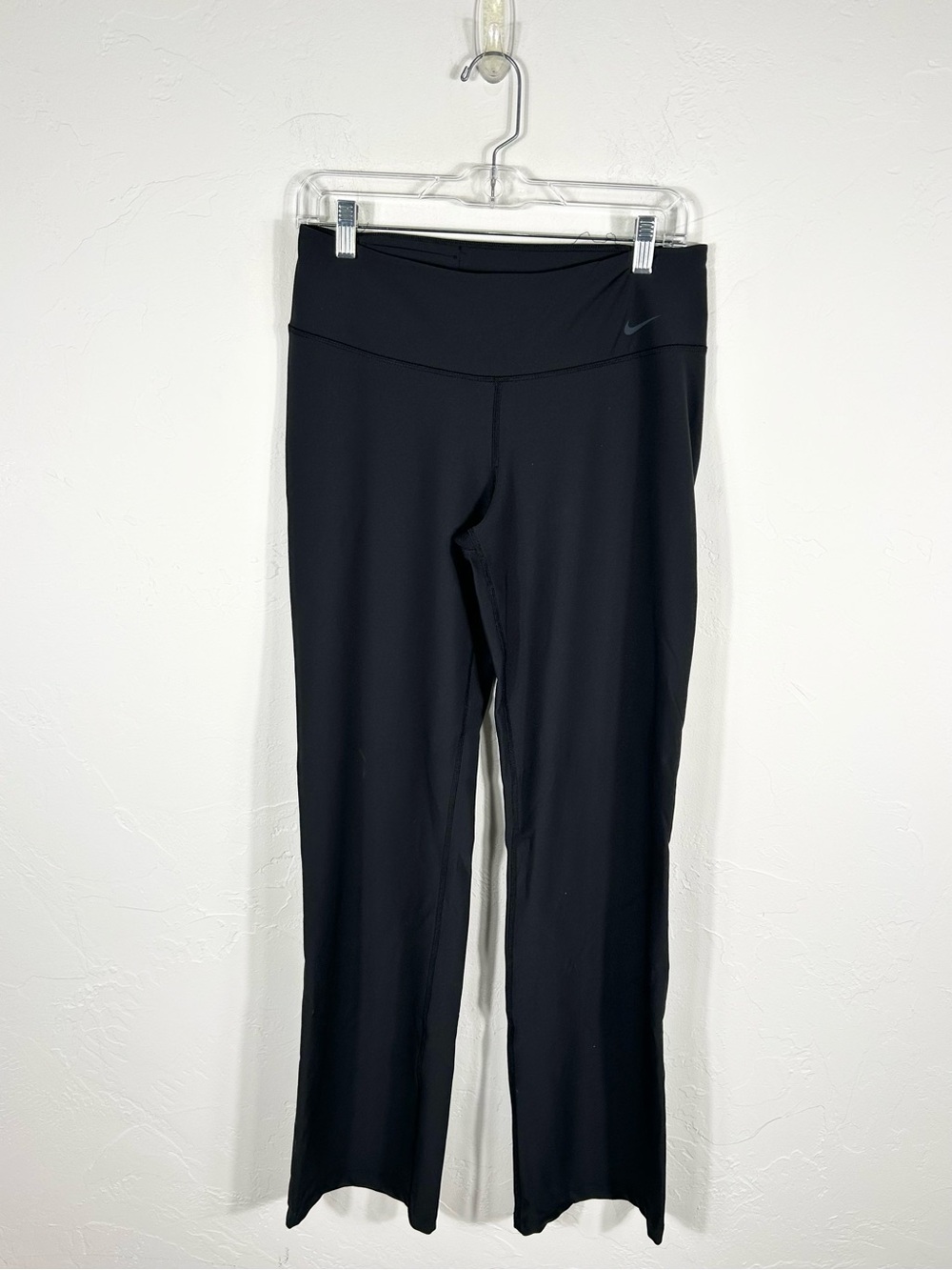 Nike Dri-FIT Black Straight Leg Workout Pants Women’s Size Medium